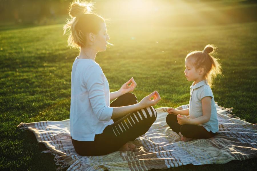 momandmeyoga-treehouse